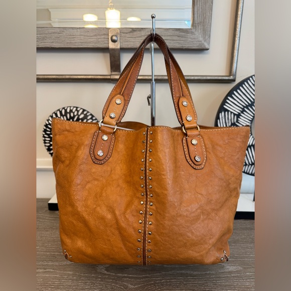 Michael Kors shoulder bag. - Picture 2 of 13